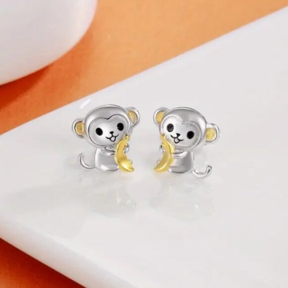 Cute Cartoon Monkey & Banana Stud Enamel Fashion Earrings set - Picture 3 of 4